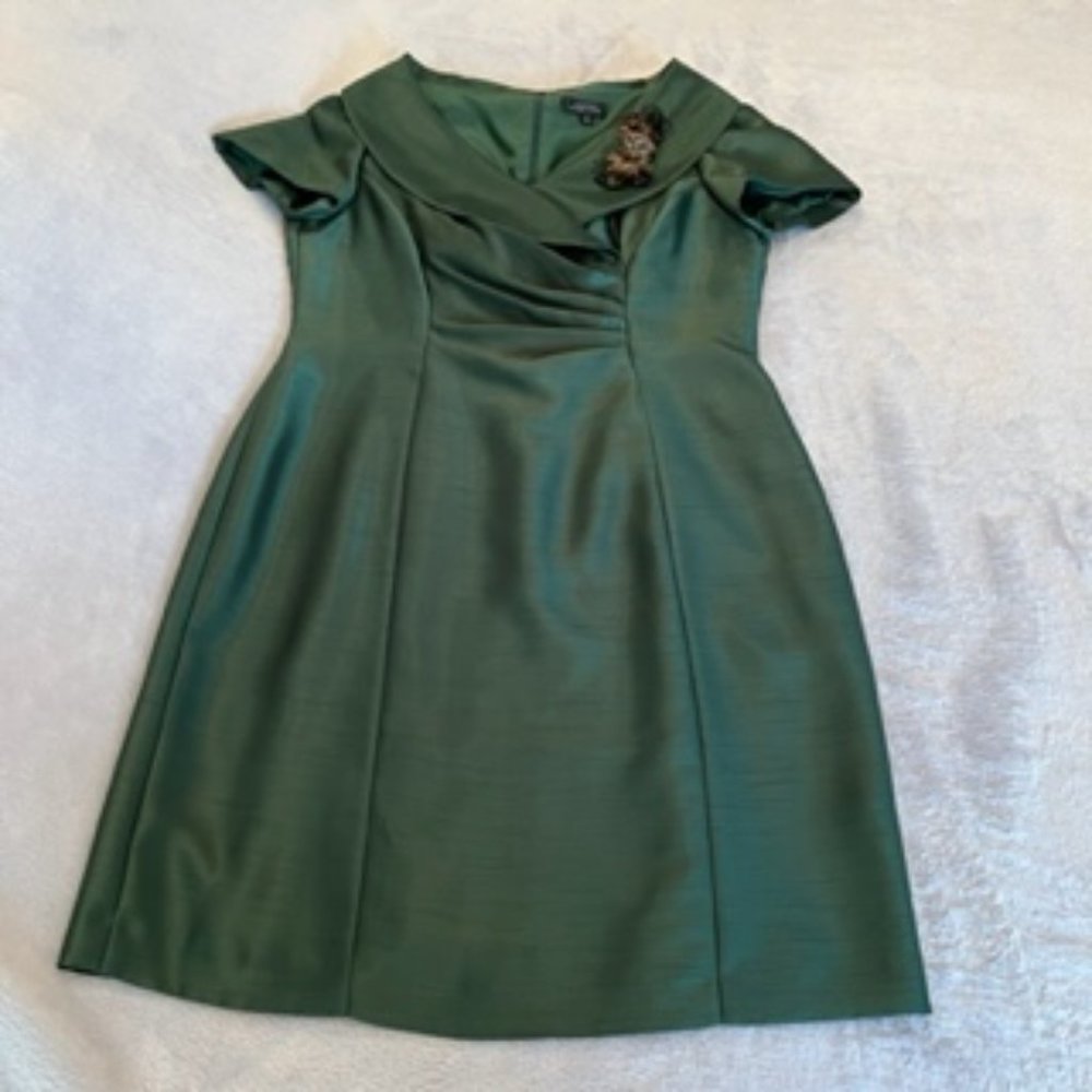 Tahari Arthur S Levine Women's Dress Size 12 Green - Picture 3 of 11